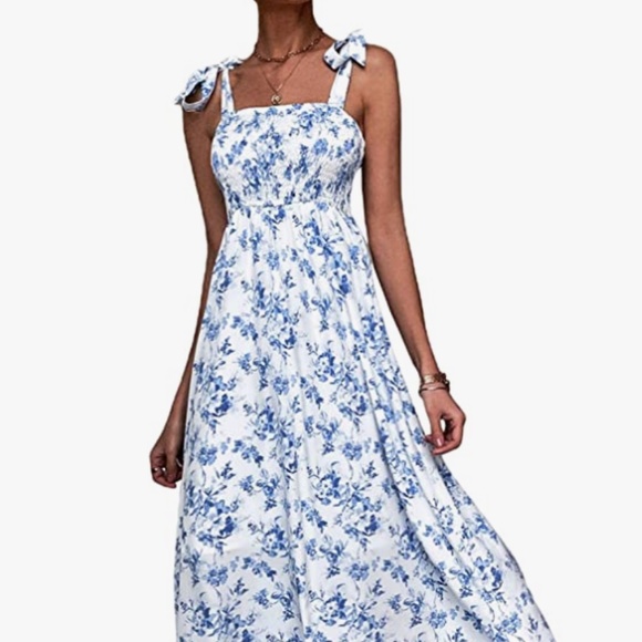 MakeMeChic Women's Summer Floral Boho Sleeveless Spaghetti Strap Shirred Cami Lo